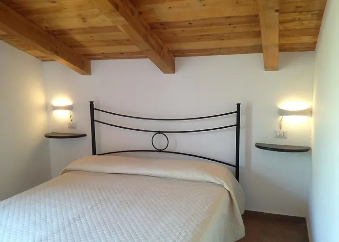 Feudo Di Plutino לינה וארוחת בוקר